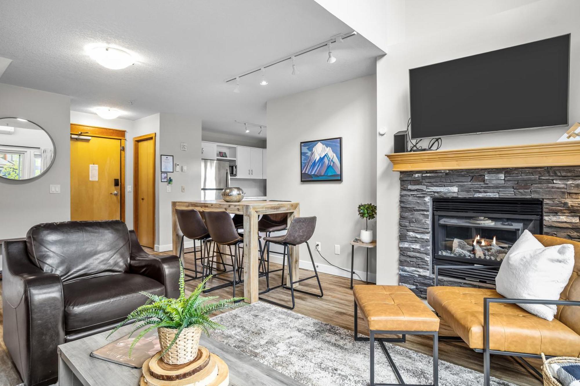 Charming 1 Bdrm Plus Loft With Views Managed By Little Sister Getaways Canmore Exterior photo