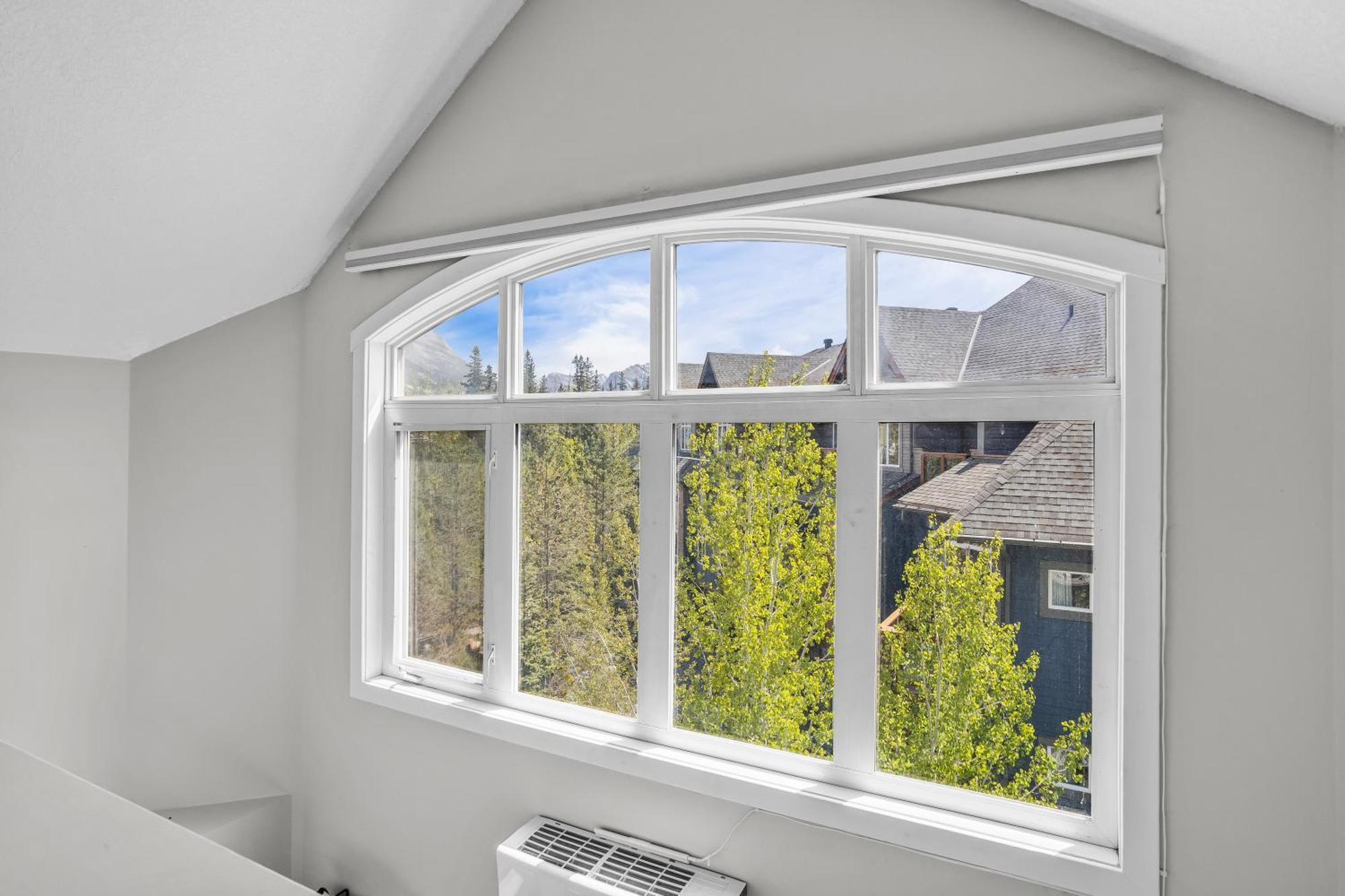Charming 1 Bdrm Plus Loft With Views Managed By Little Sister Getaways Canmore Exterior photo